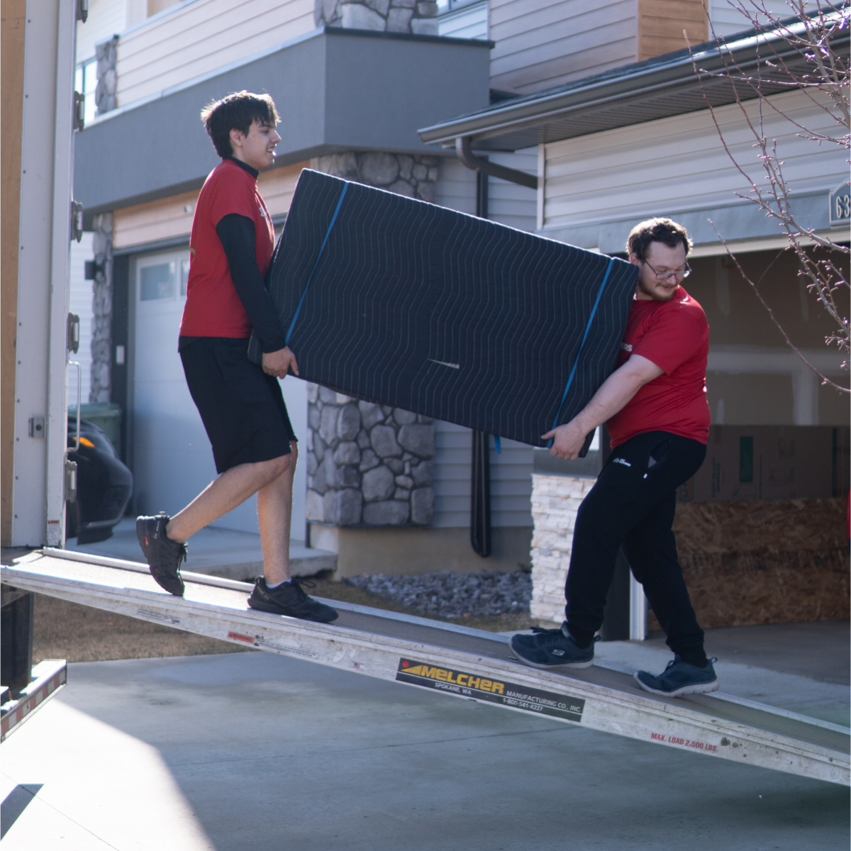 yeg-moving-crew-specialty-move